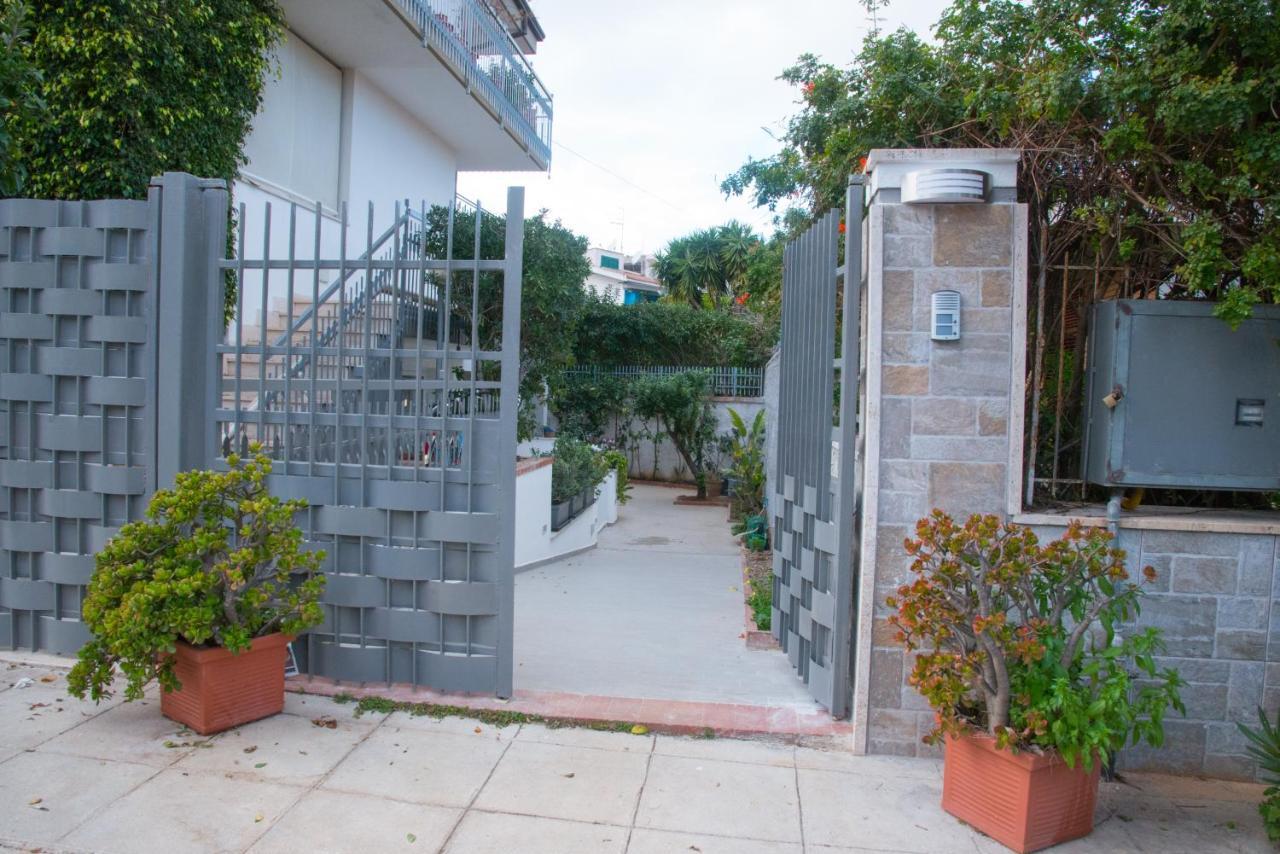 Mondello Manick Mare Apartment Palermo Bagian luar foto