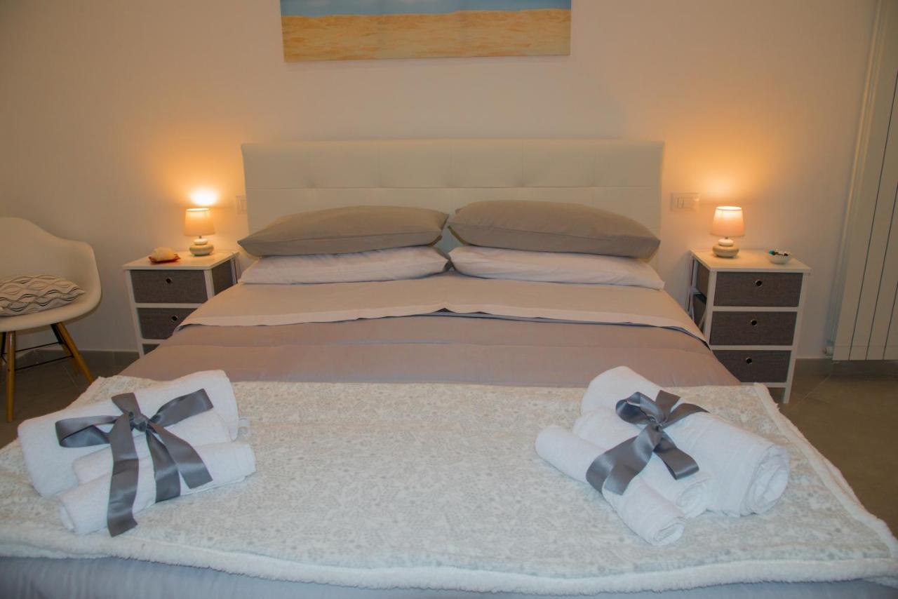 Mondello Manick Mare Apartment Palermo Bagian luar foto