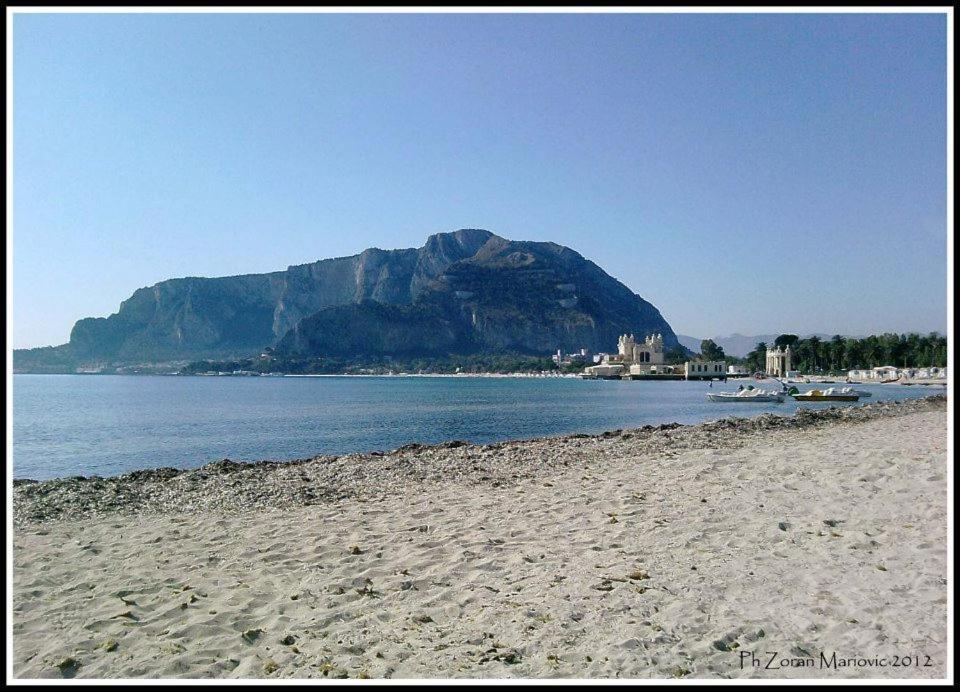 Mondello Manick Mare Apartment Palermo Bagian luar foto