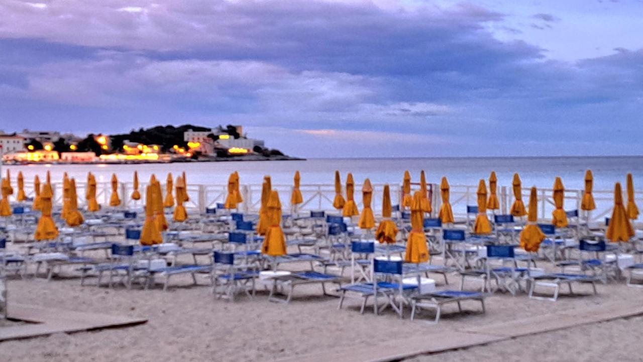 Mondello Manick Mare Apartment Palermo Bagian luar foto